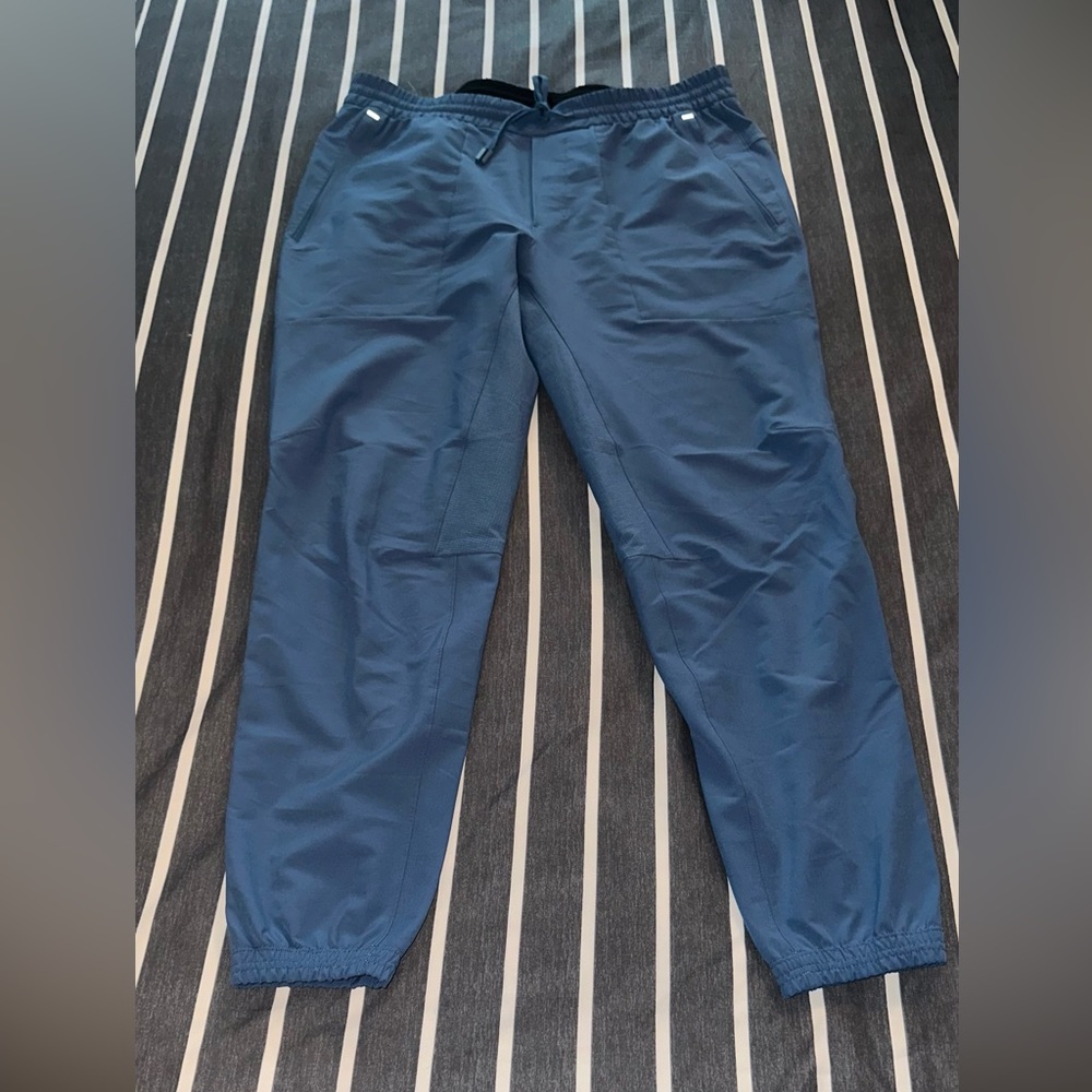 Lululemon License to Train Jogger Size XL